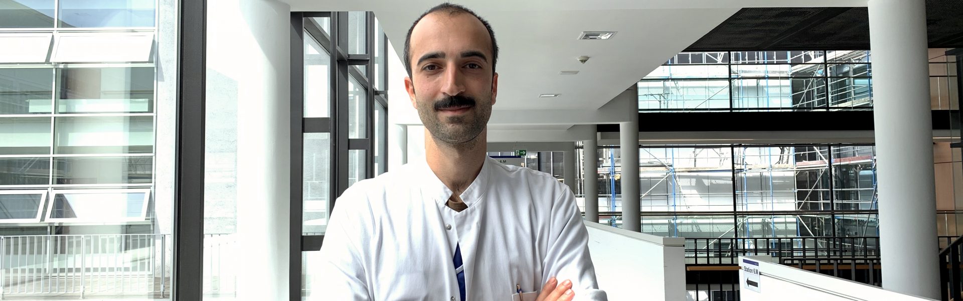 Header Bild Dr. Cihan Celik ist Sektionsleiter Pneumologie am Klinikum Darmstadt