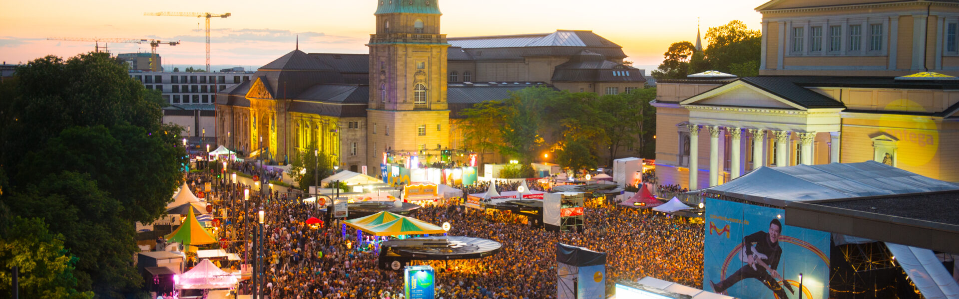 Header Bild Mit Bus und Bahn zum Schlossgrabenfest 2023