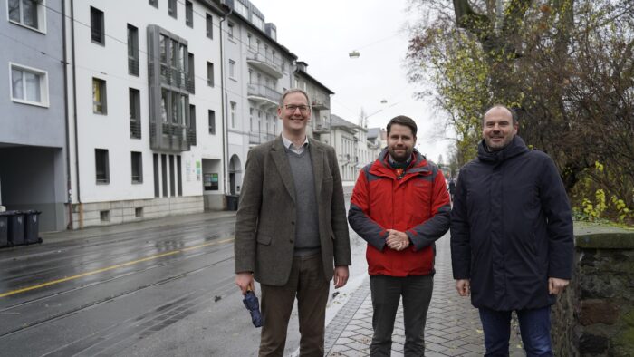 Grunderneuerung der Frankfurter Straße noch vor Weihnachten abgeschlossen