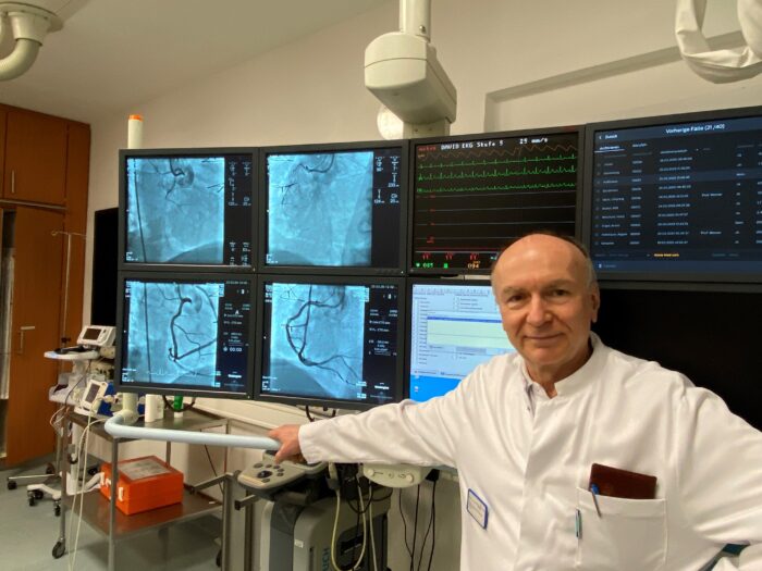 Prof. Dr. Gerald Werner im Herzkatheterlabor