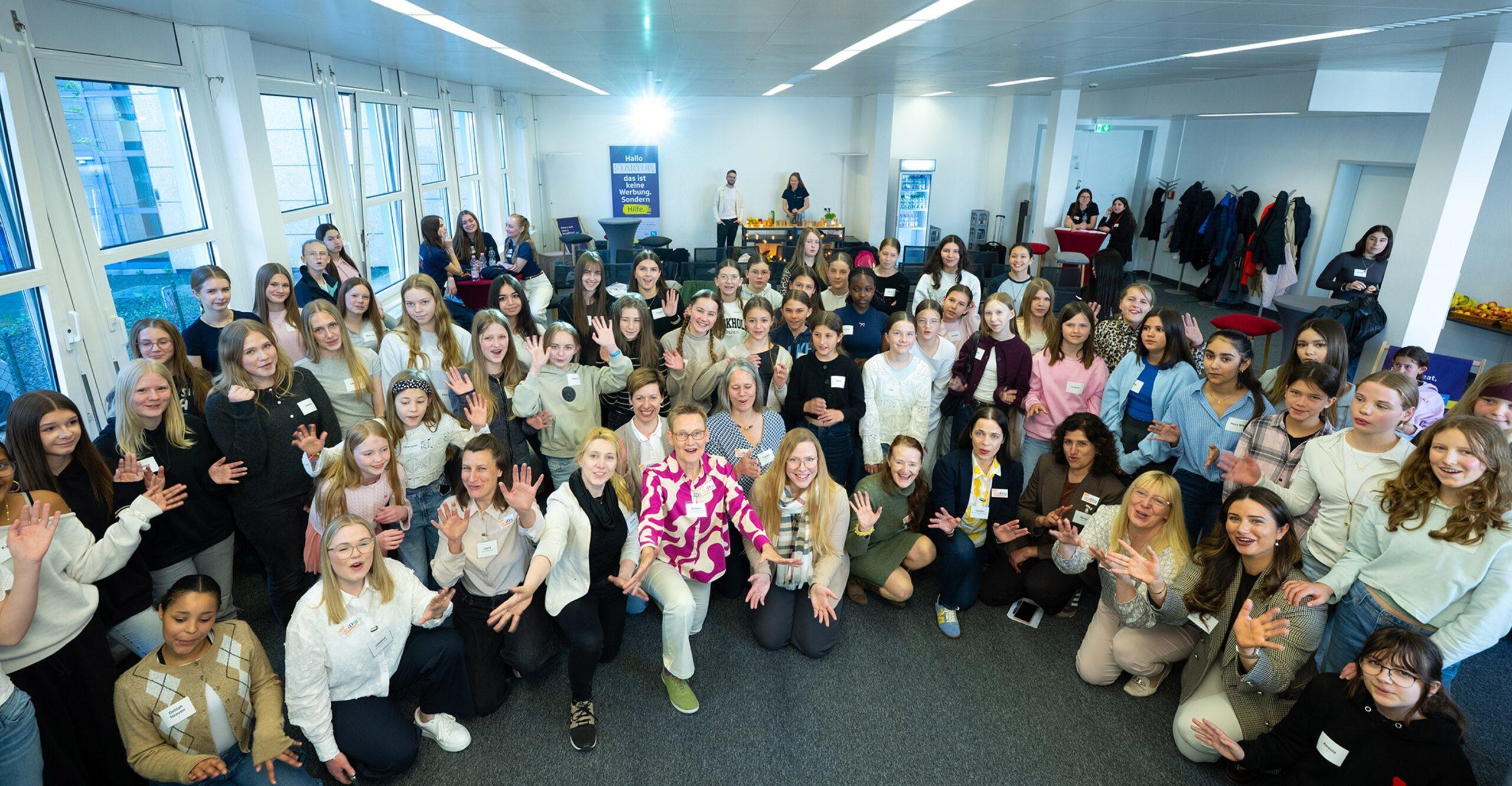 Header Bild Darmstadt: 70 Mädchen entwickeln Start-up-Ideen beim Girls’ Day